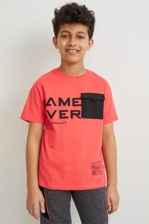 Camiseta C&A Sleeve Augmented Reality Motif Menino Vermelhas | 04237GKRN