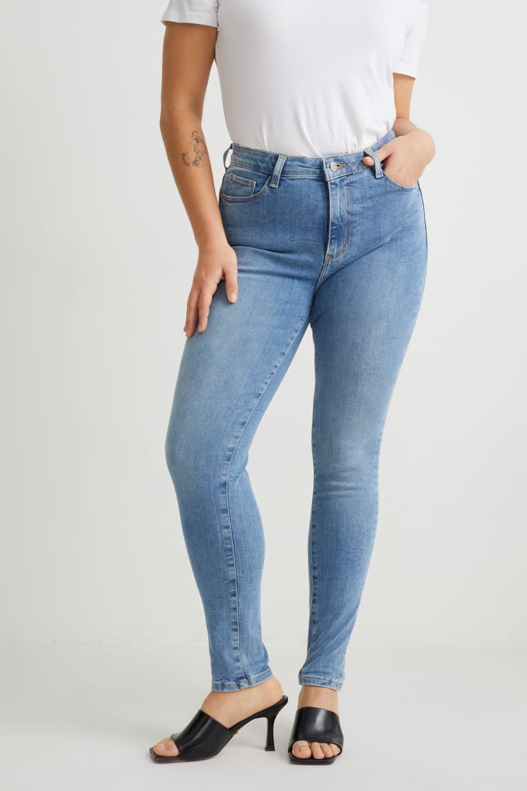 Calça Jeans C&A Curvy High Cintura Magro Fit Lycra® Recycled Feminino Azuis Luz Azuis | 74520LEJA