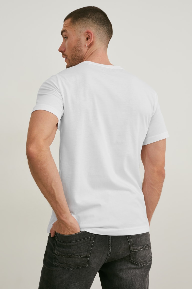 Camiseta C&A Mustang Masculino Branco | 27350MKAN