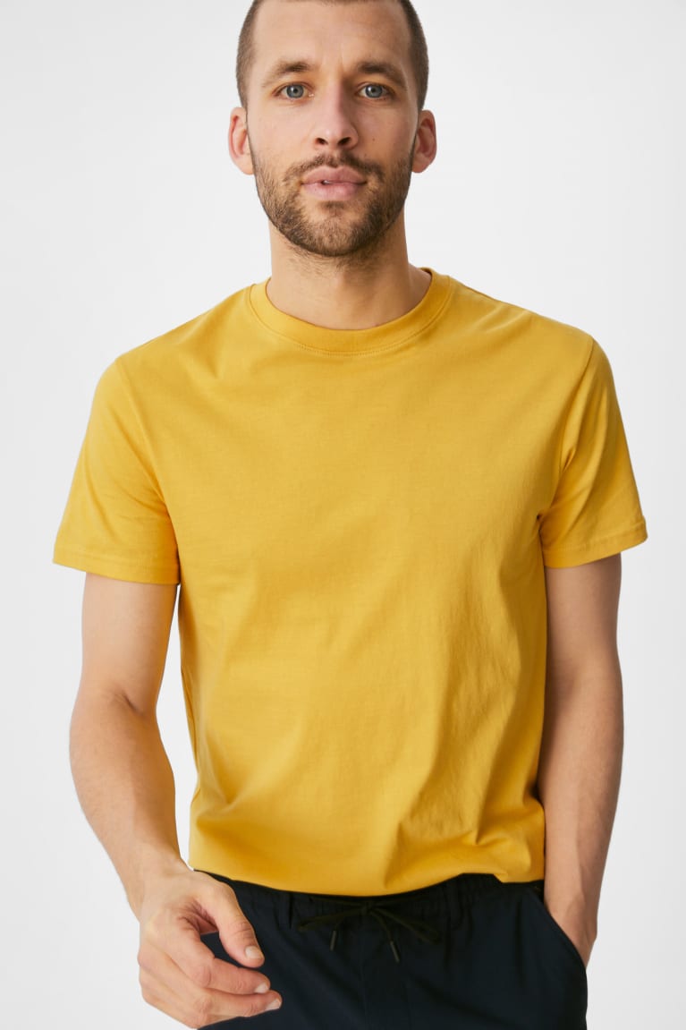 Camiseta C&A Organic Algodão Masculino Amarelas | 49813BZYL