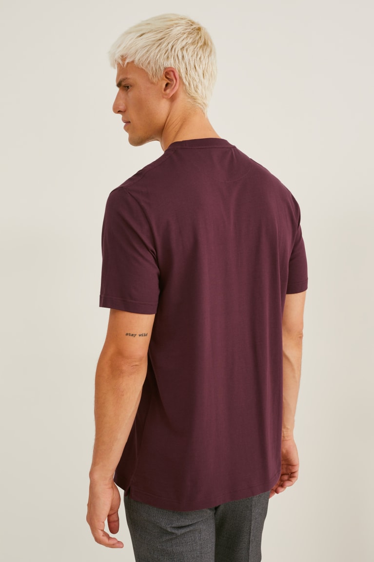 Camiseta C&A Pima Algodão Masculino Bordeaux | 46150LRKN